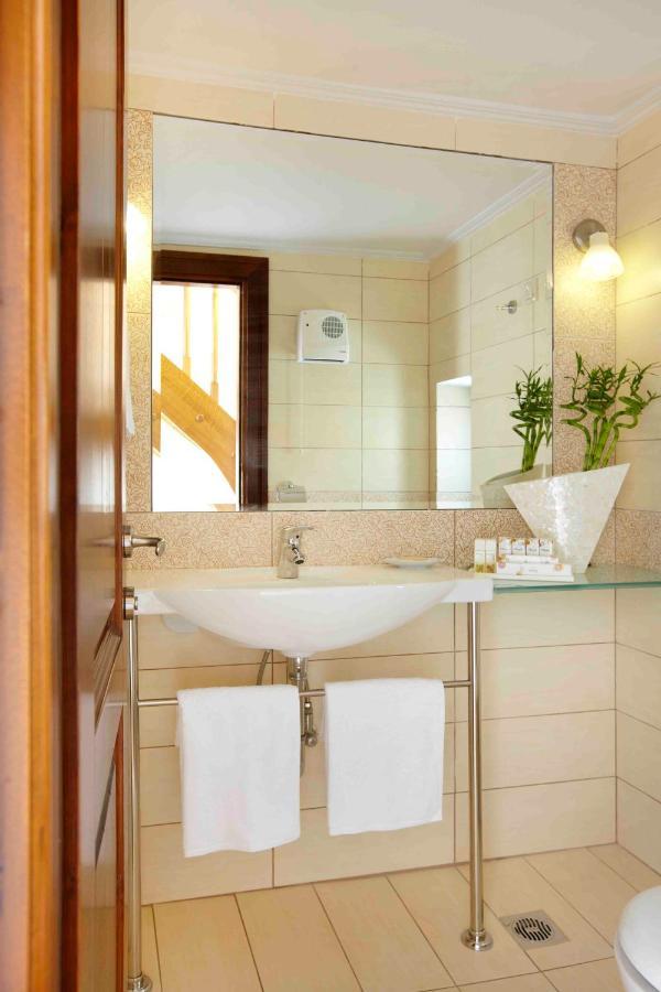 Petritis Guesthouse Oitilon Ngoại thất bức ảnh